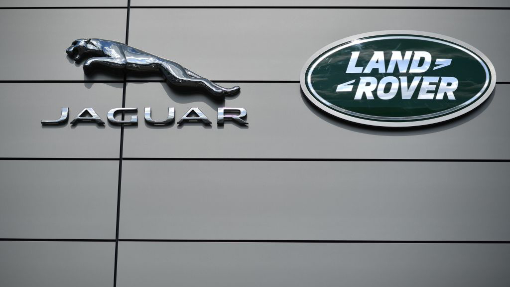 Jaguar recalls over 93K Range Rovers due to water pooling around rearview camera — Port Washington Community news